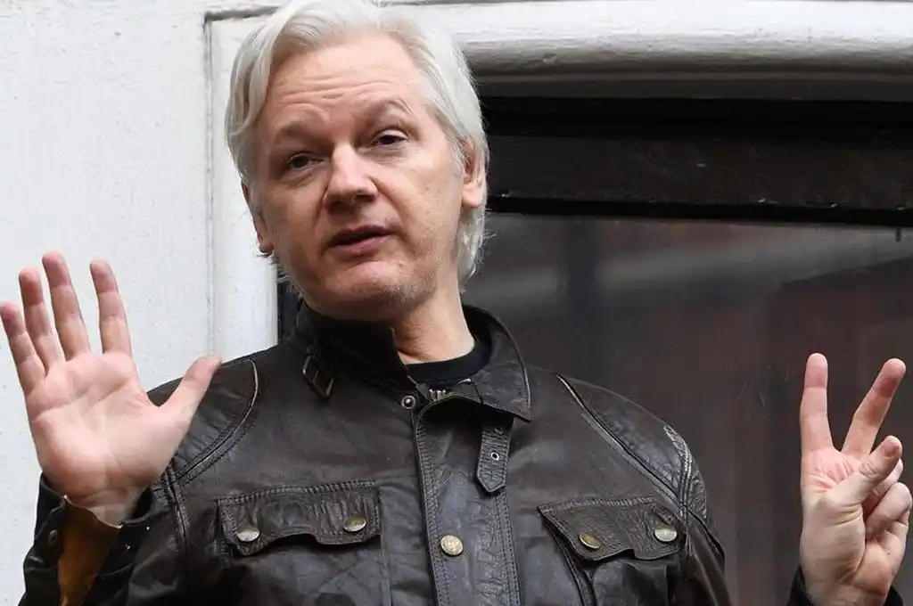 Aprueban la extradición de Julian Assange a Estados Unidos