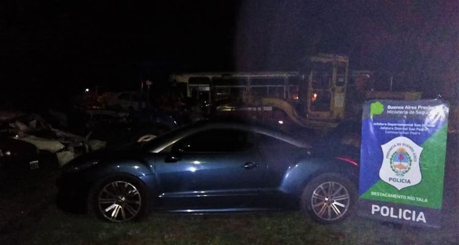 Detenidos en ruta 9 con un auto de alta gama robado hace unos días en el conurbano