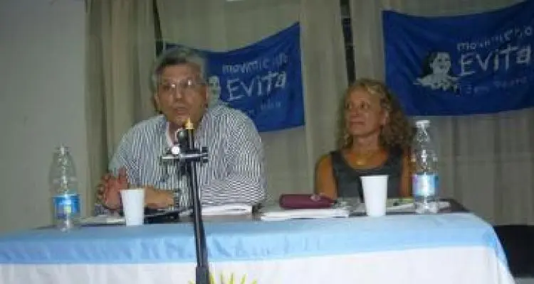 Charla de Beatriz Paglieri y Osvaldo Papaleo sobre Papel Prensa