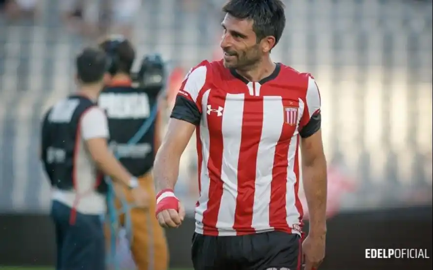 Se despidió el Chapu Braña y Estudiantes le regaló una goleada ante Sarmiento