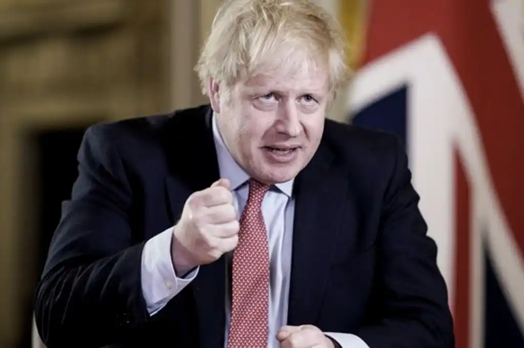 Polémica por el uso del tapabocas en las escuelas inglesas