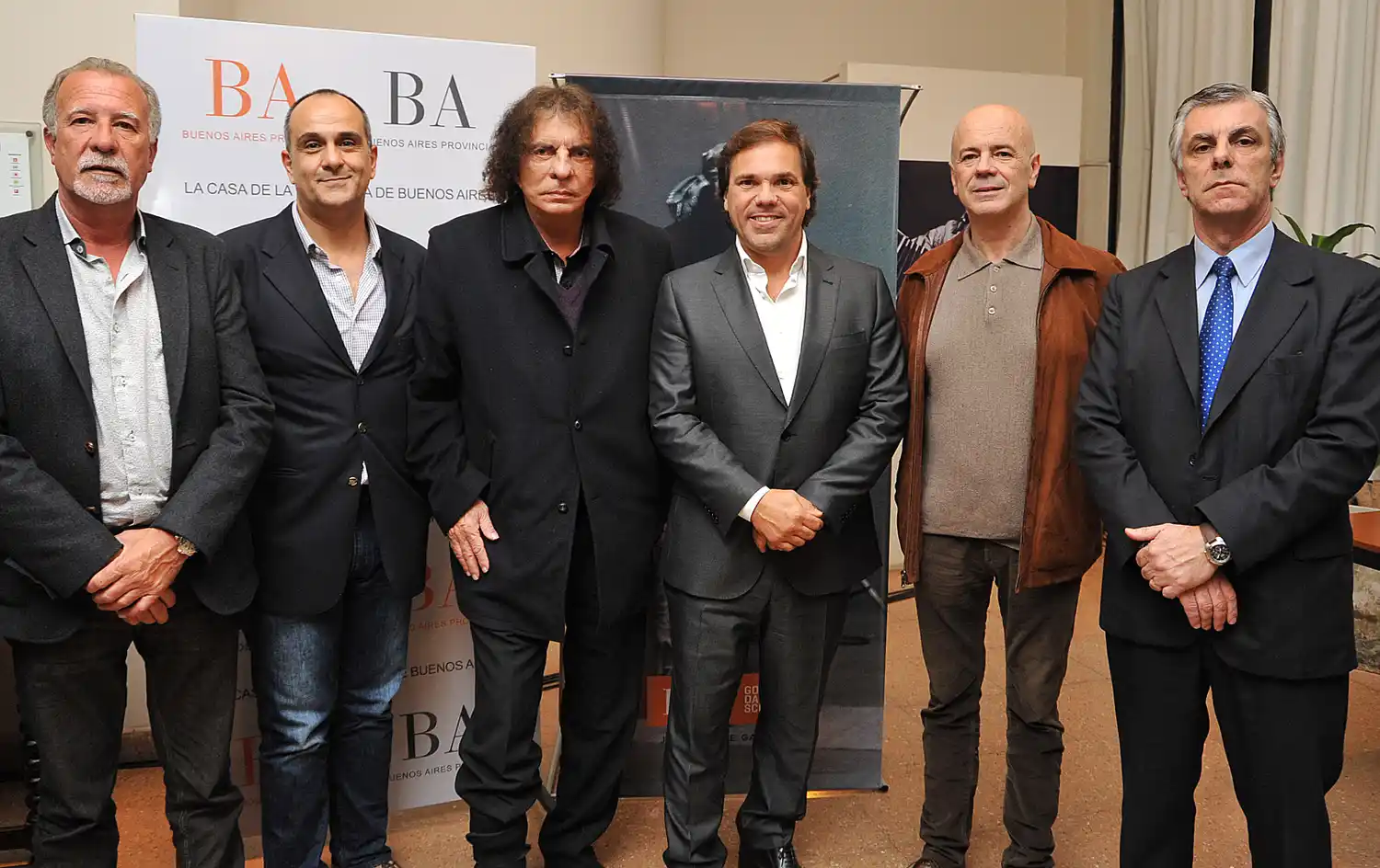 En el día de su cumpleaños, la Provincia homenajeó a Leonardo Favio