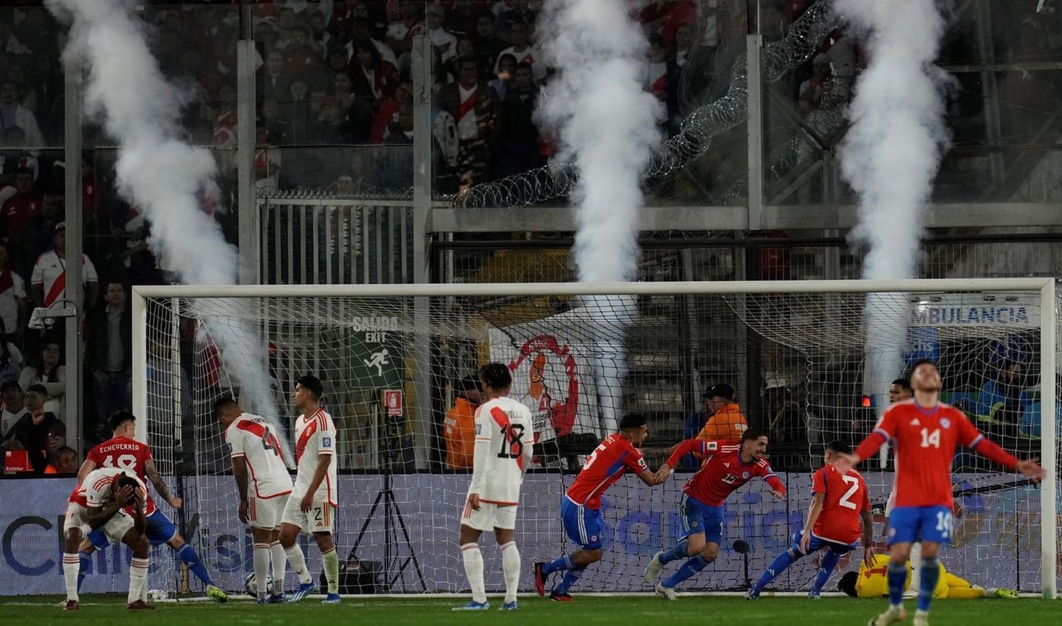 Chile logró su primer triunfo: venció 2-0 a Perú