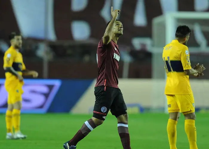 Boca perdió 2 a 1 con Lanús