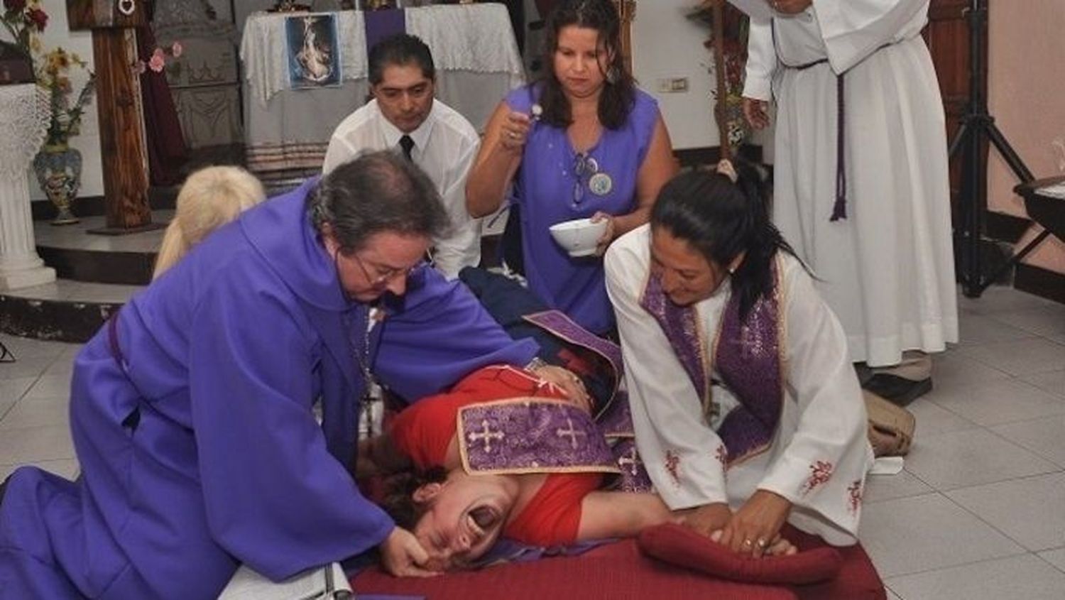 Se abre la primera escuela de exorcistas en Argentina