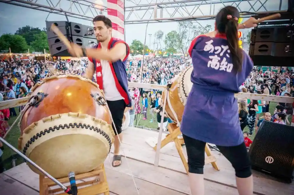 PBA: Fin de semana con tradición, cerveza, maratones, aguas abiertas, cultura japonesa y tortitas negras