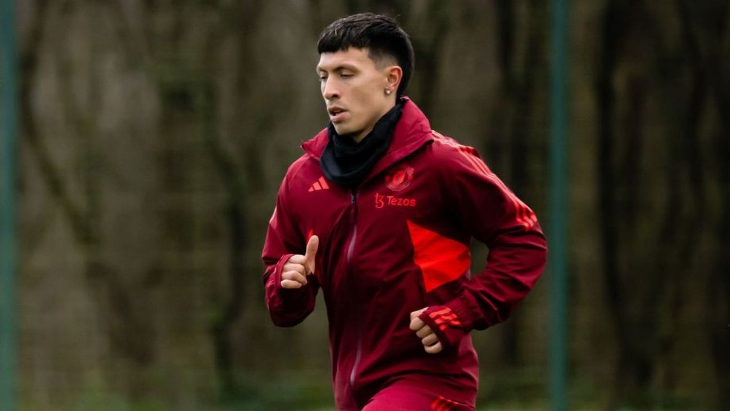 Lisandro Martínez reapareció en los entrenamientos de Manchester United