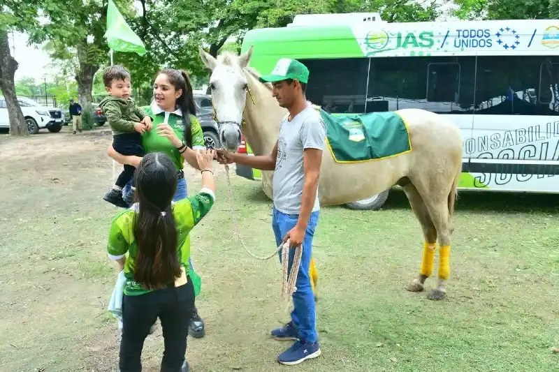 Las Lomitas: comenzará a funcionar la primera escuela de equinoterapia