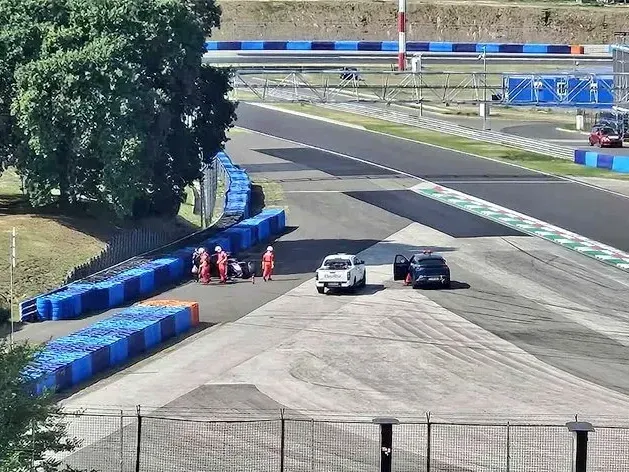 Por preacucuón , Colapinto fue trasladado a un centro médico tras el  choque en los tests y esta bien.