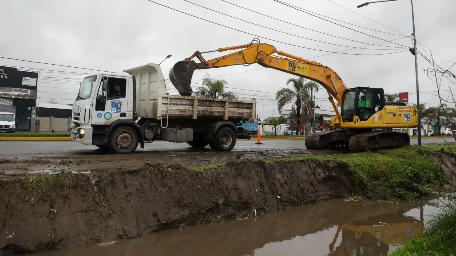 Los trabajos alcanzan a las distintas localidades de Pilar.