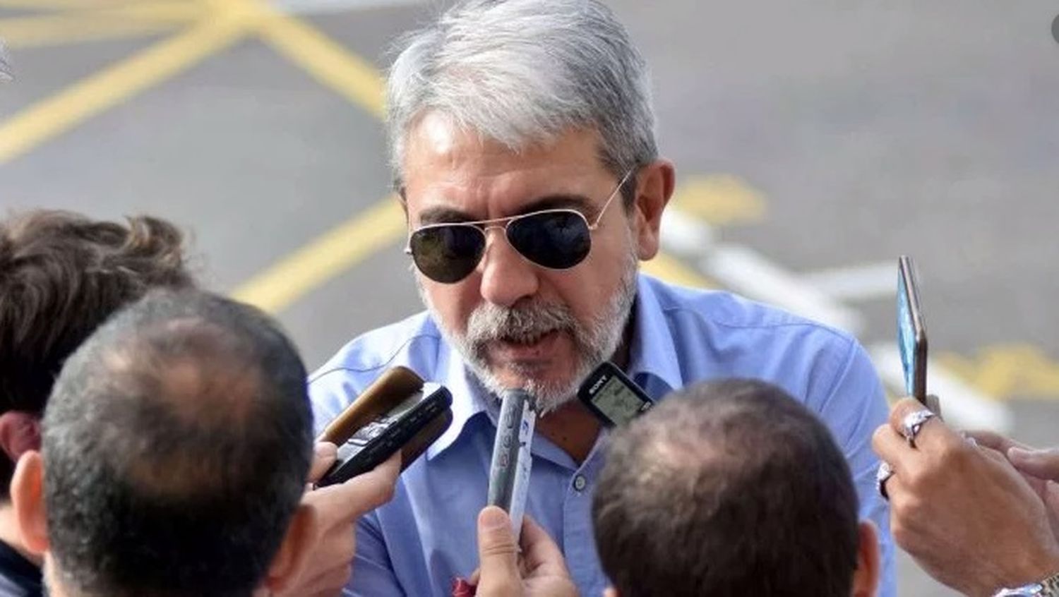 Reapareció Aníbal Fernández en Plaza de Mayo y se mostró "feliz" por el regreso de Cristina