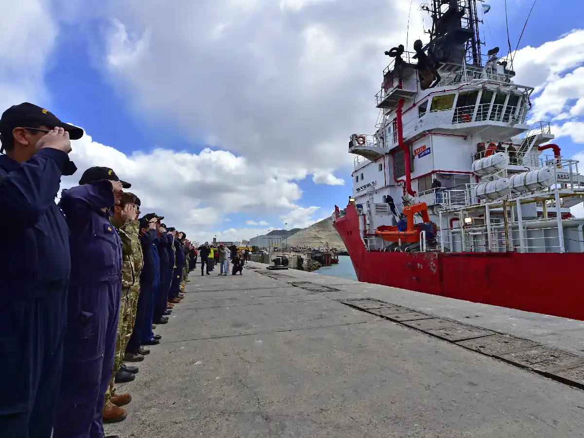  Sophie Siem zarpó para buscar al submarino ARA San Juan
