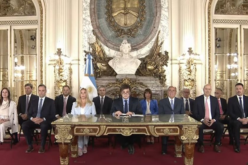 El Gobierno nacional declaró al 2025 como el "año de la reconstrucción de la Nación Argentina"