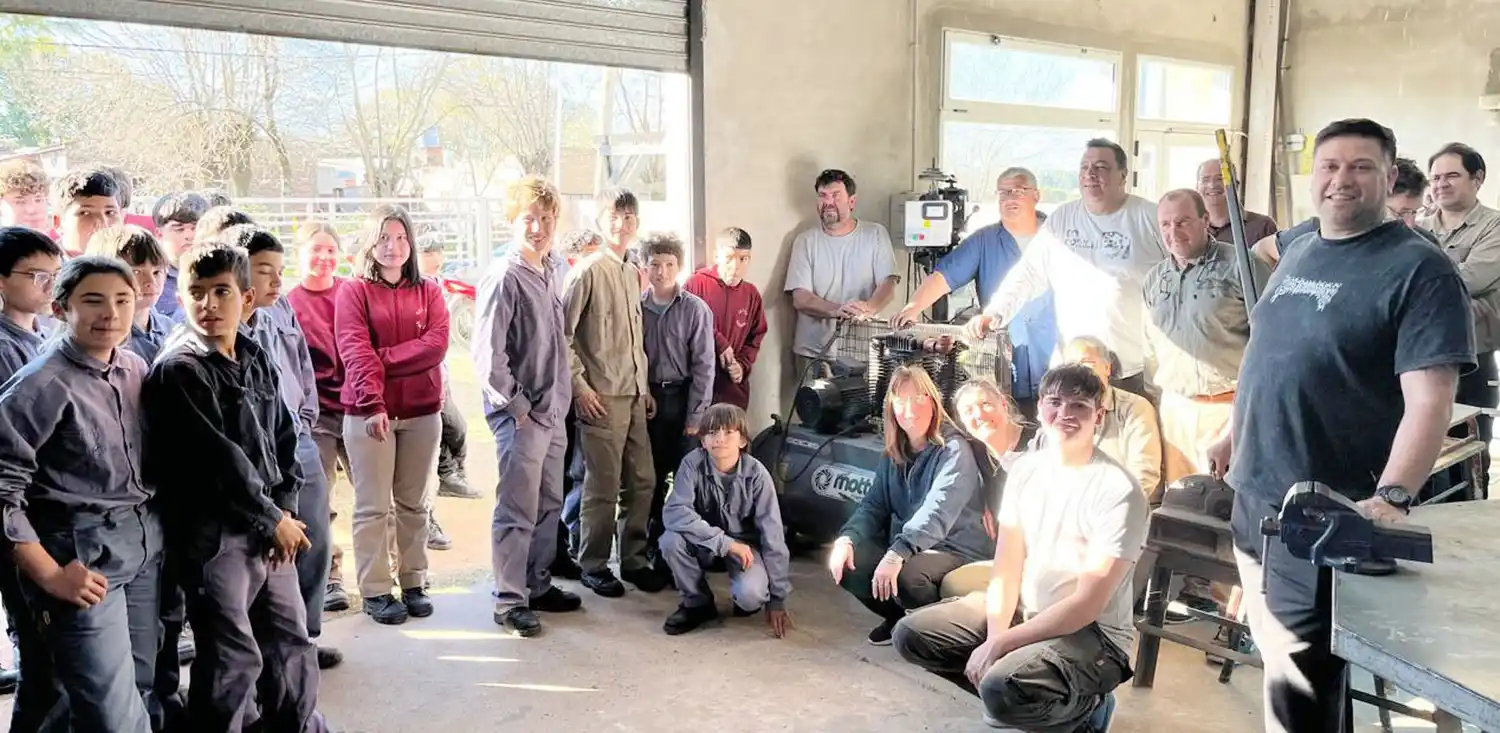 Escuelas técnicas del departamento Colón recibieron la donación de compresores industriales