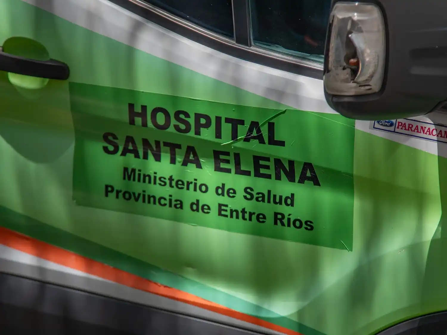 La provincia entregó una ambulancia reacondicionada de alta complejidad al hospital de Santa Elena