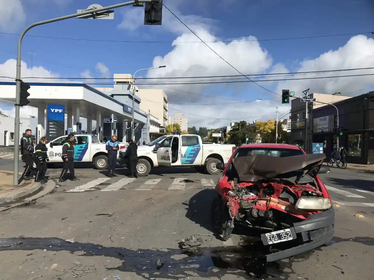 La conductora del Gol fue hospitalizada.