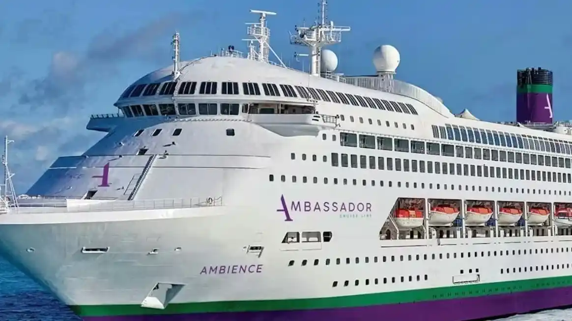 Un muerto y 1.700 pasajeros confinados por un brote de gastroenteritis en un crucero en Burdeos