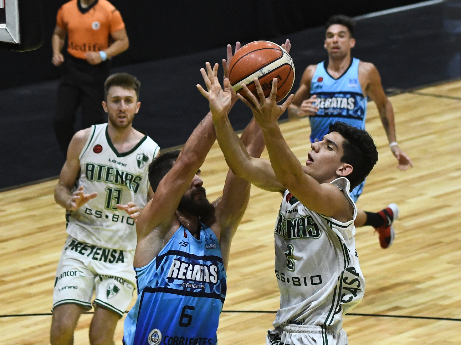 Atenas no pudo con Regatas en la LNB 