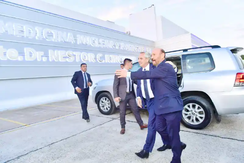 El presidente inauguró junto a Insfrán el 
Centro de Medicina Nuclear y Radioterapia