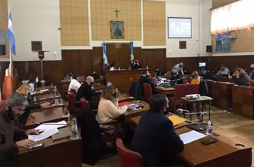 Conforman una Comisión Investigadora: un Defensor del Pueblo podría ser destituido