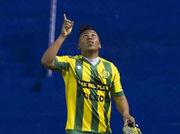 Roger Martínez sufrió un asalto. 