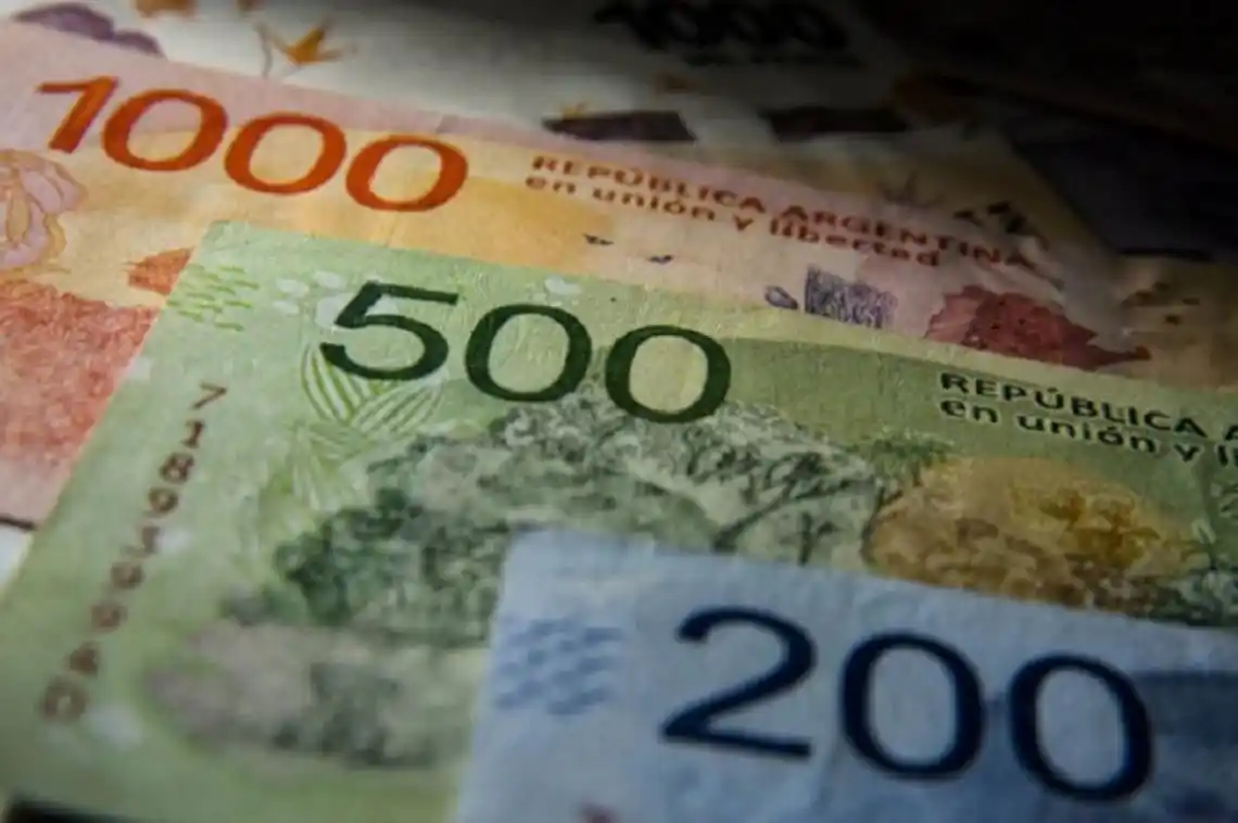 La emisión de pesos sigue alimentando a la inflación