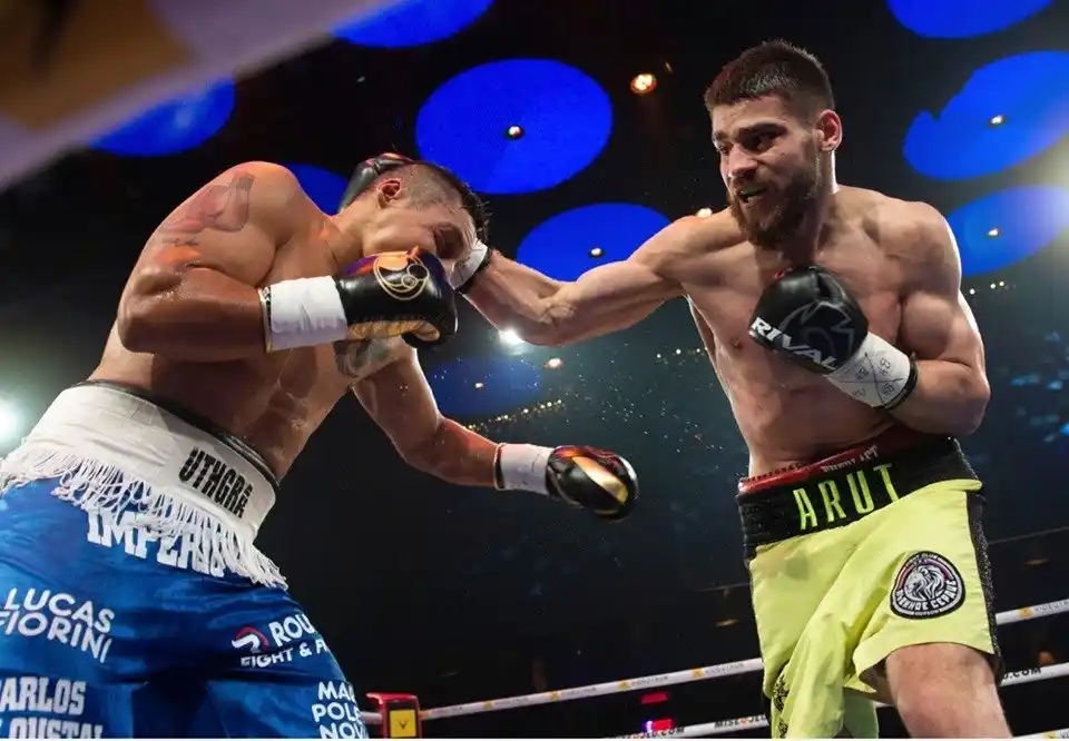 Reynoso perdió por KO en el 6° asalto