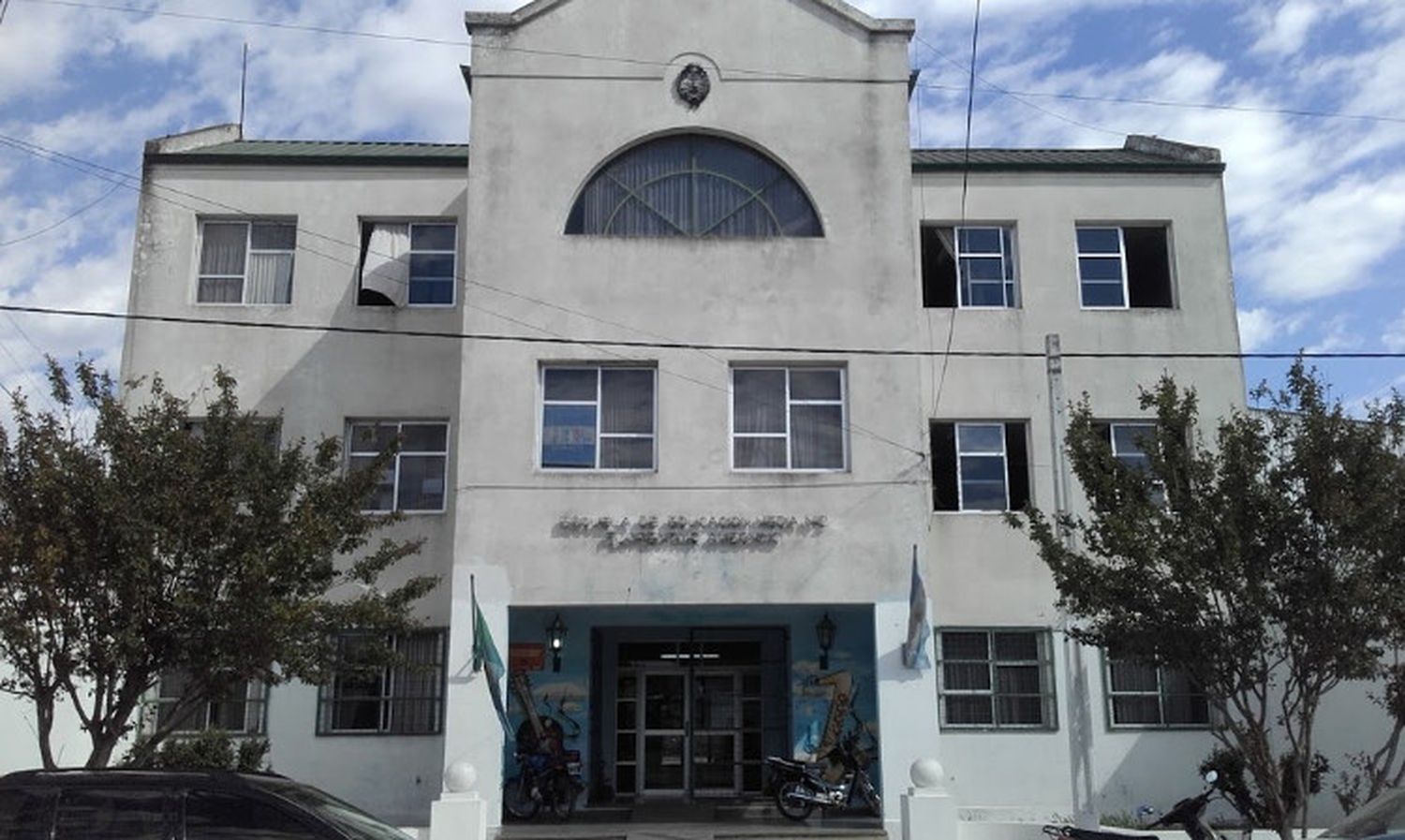 Ex estudiante de la Secundaria n° 2 reclama un edificio para su colegio