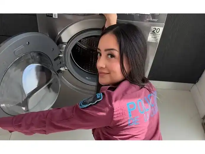 Nicole V., la Policía tiktoker.