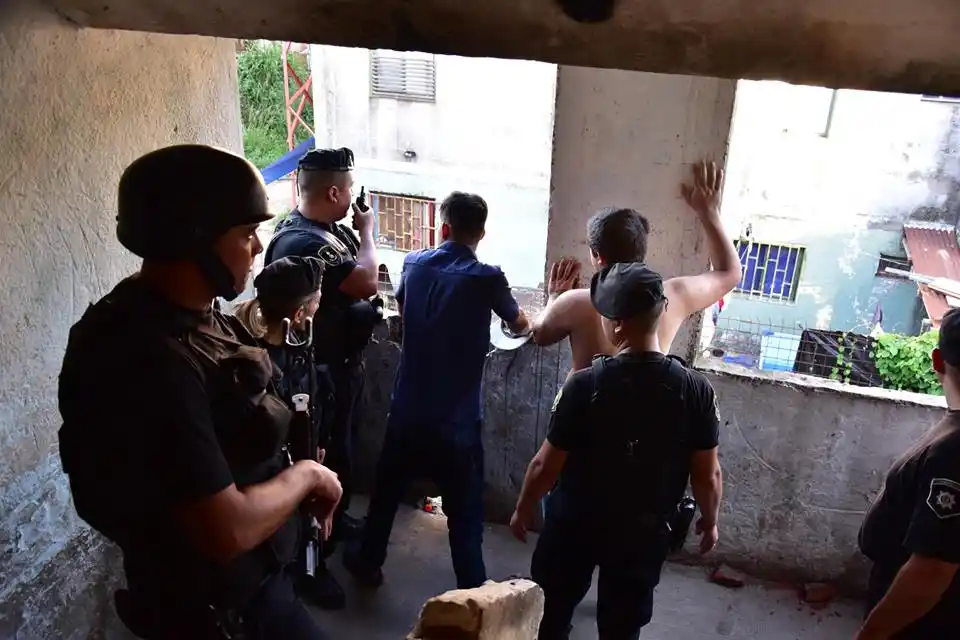 Operativo de saturación en barrio Acería y Los Troncos