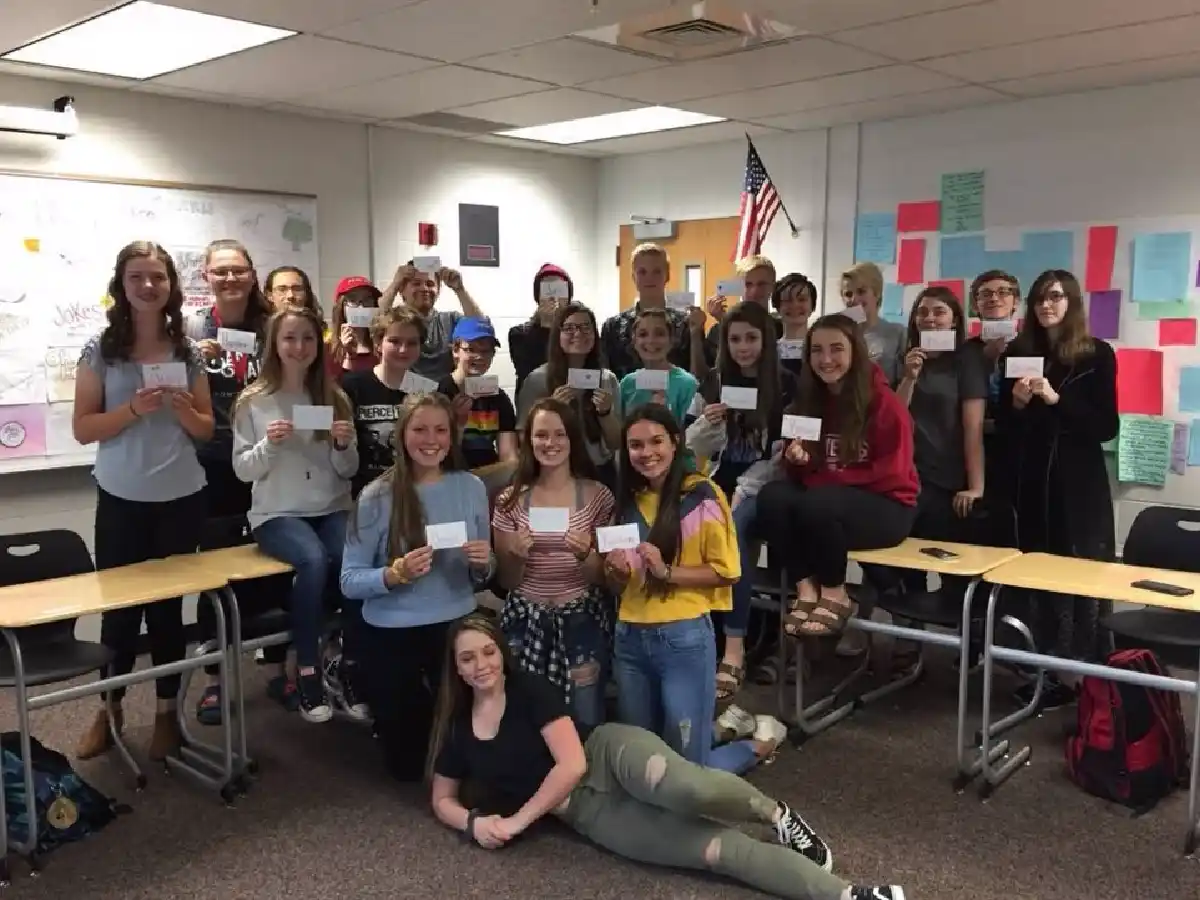 Se durmió en clase y el gesto de su profesor se volvió viral