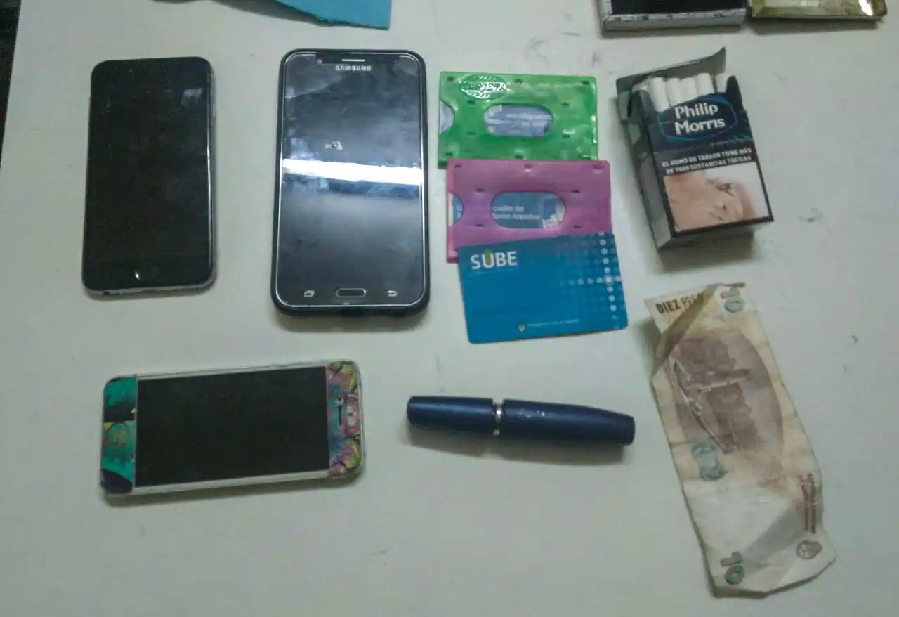 Cuatro detenidos por robar celulares durante recital de Damas Gratis