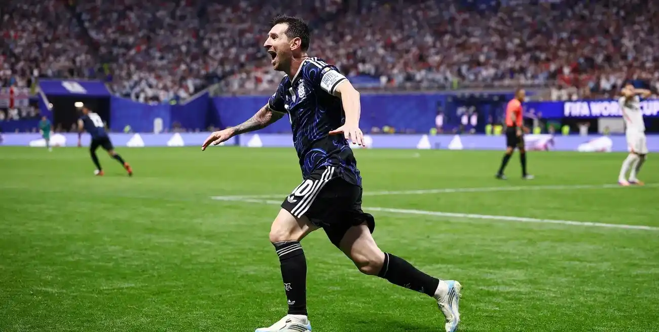 Lionel Messi aportó dos asistencias en la victoria sobre Inglaterra que llevó a Argentina a la final. Foto: Reuters