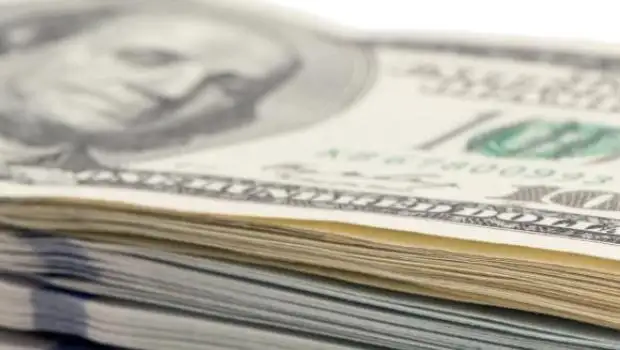 El dólar oficial cerró la semana por arriba de los $ 14 y las reservas volvieron a subir