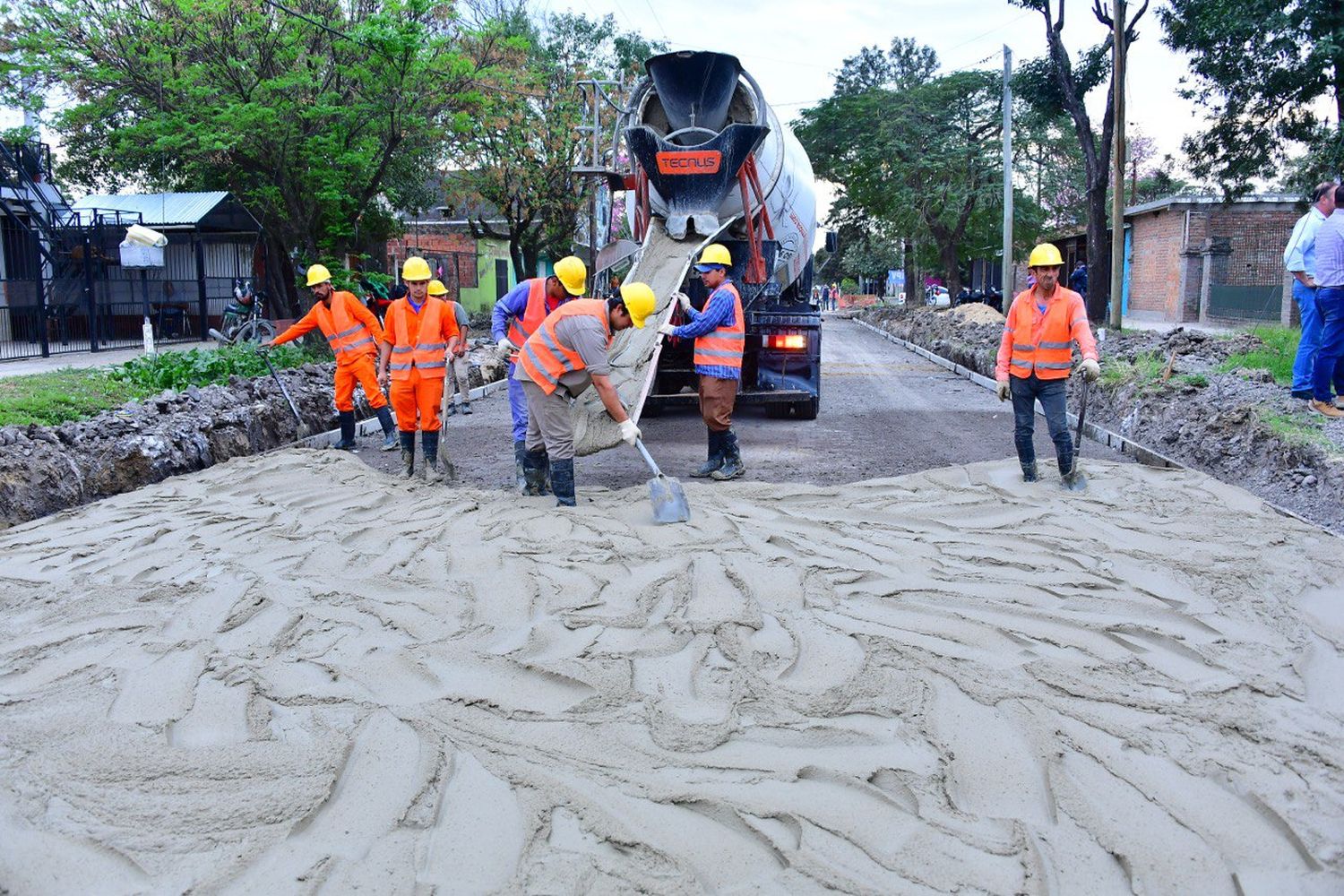 Inició la pavimentación de más de 40 cuadras del barrio Simón Bolívar