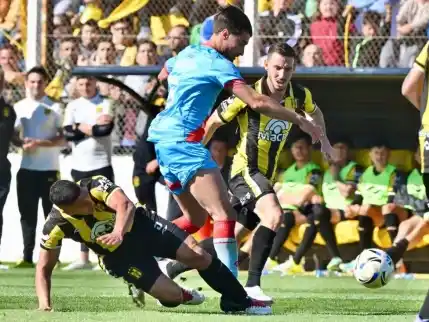 Arsenal de Sarandí descendió y jugará en la Primera B Metropolitana