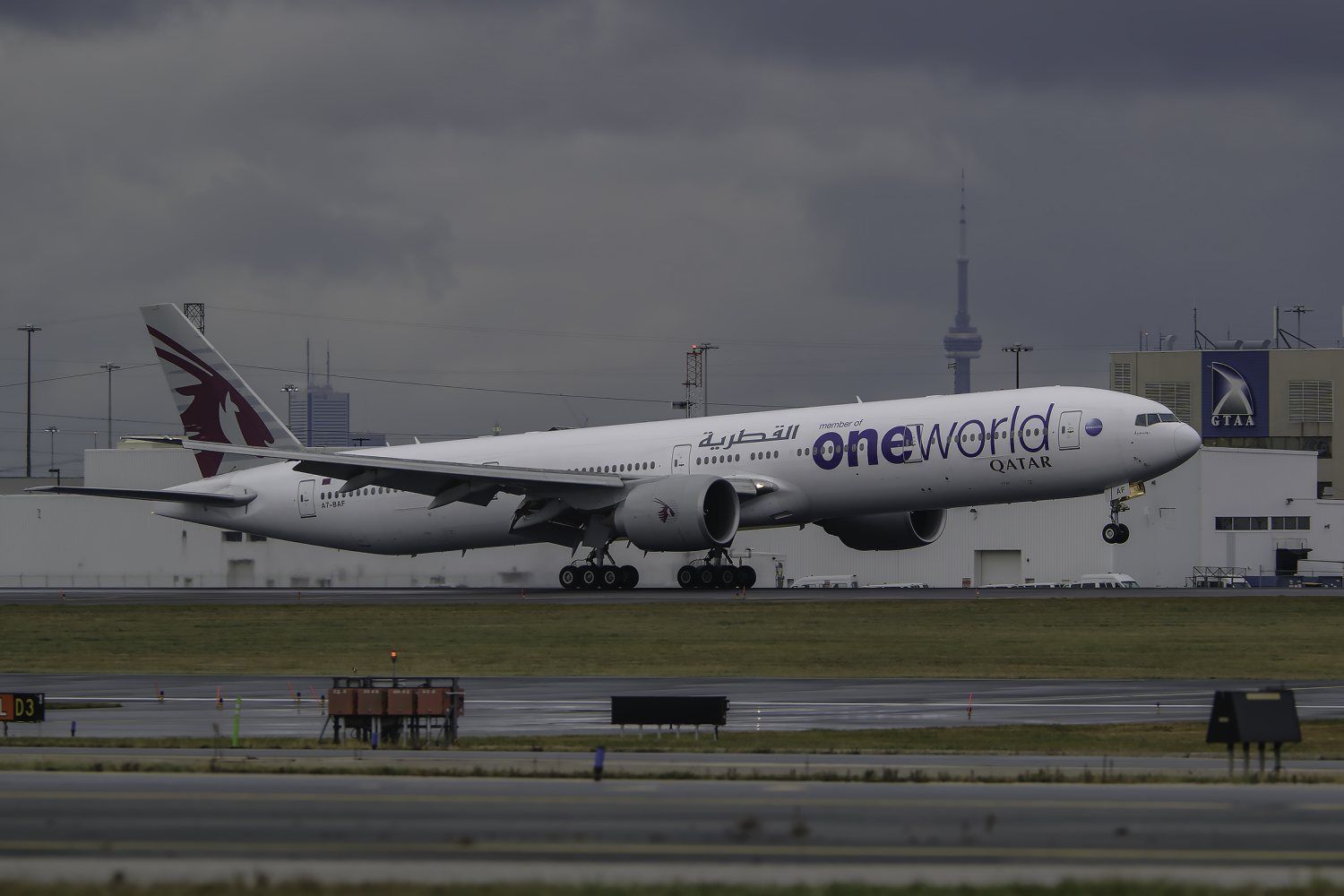 Qatar Airways inauguró sus vuelos sin escalas Toronto ofreciendo internet via Starlink