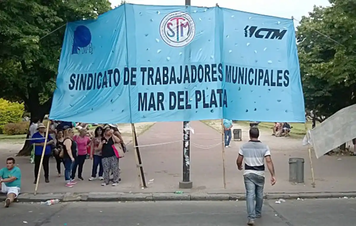 Mar del Plata: A los municipales no les depositaron los sueldos y anunciaron paro 