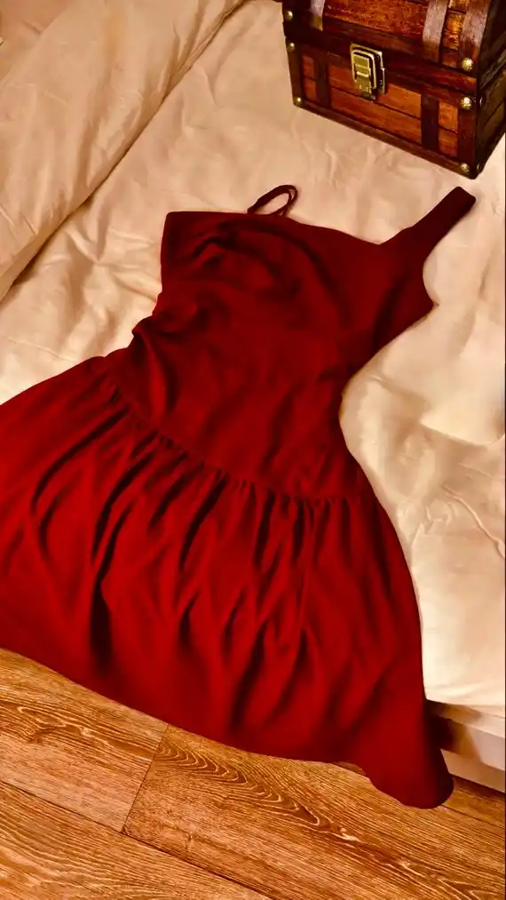 El vestido rojo de la abuela