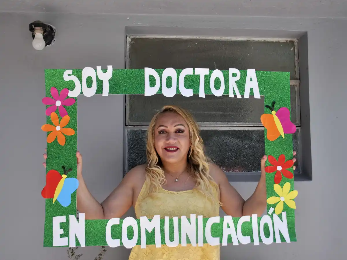 Por primera vez en el país, una  mujer travesti trans obtuvo un  doctorado en una universidad pública
