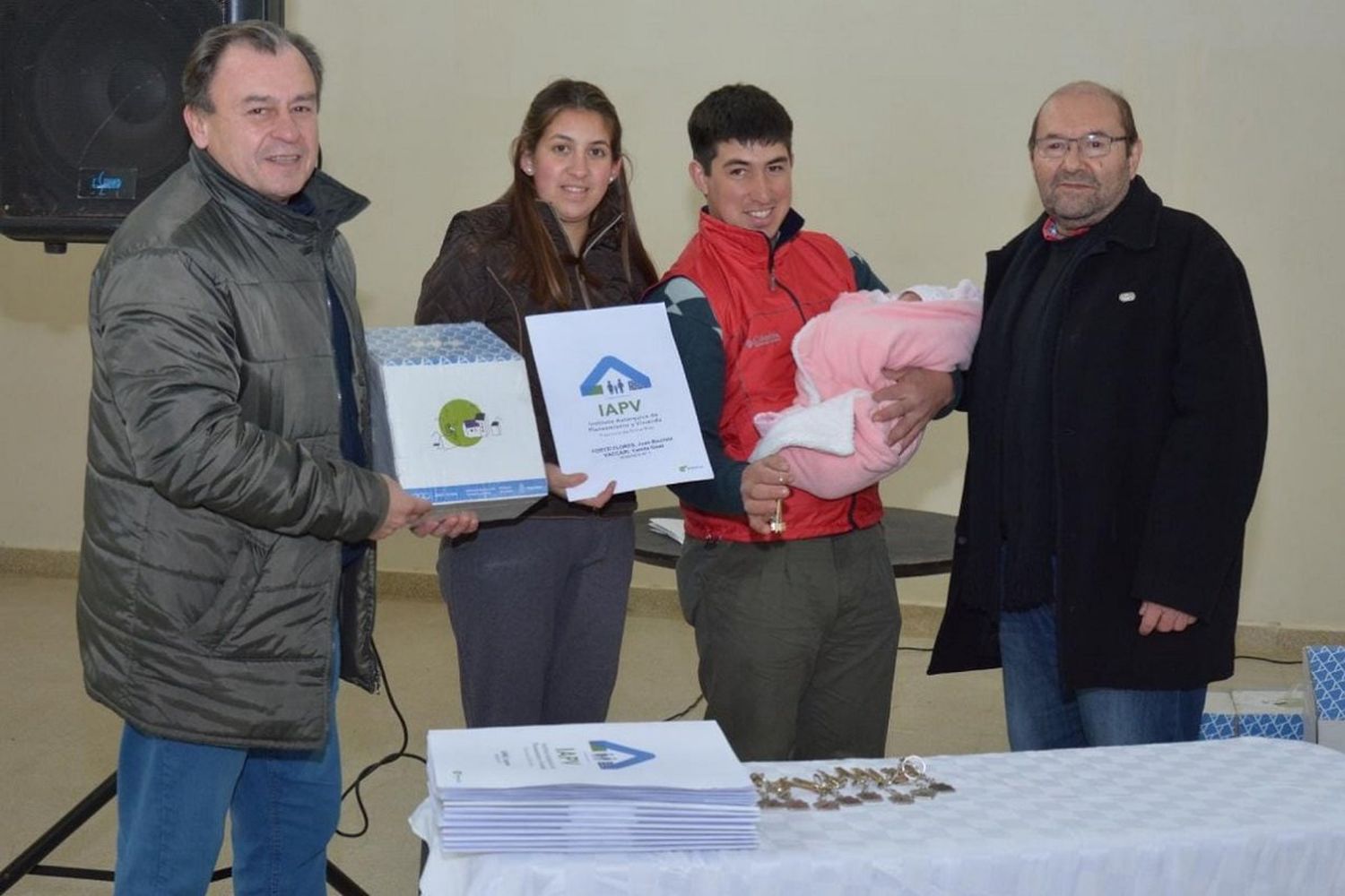 Enrique Carbó: inauguraron 17 viviendas