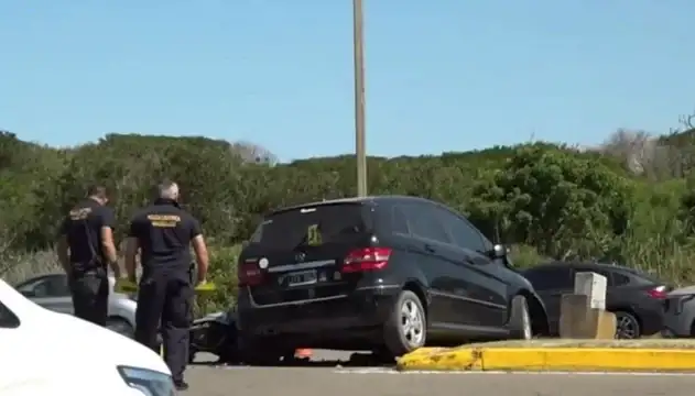 La conductora del auto es argentina y tiene 34 años.