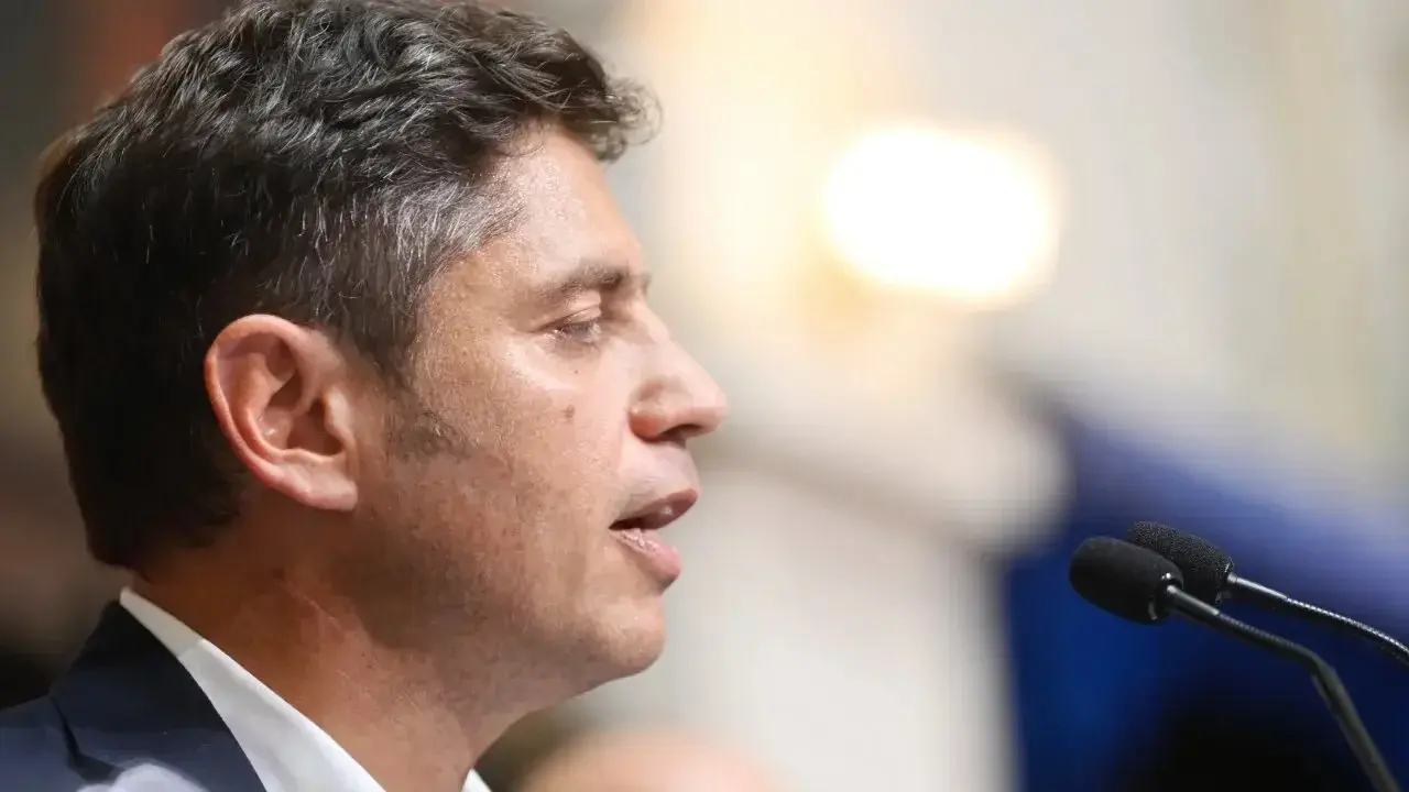 El gobernador bonaerense Axel Kicillof cuestionó la relación entre Nación y provincias y planteó la necesidad de un proyecto federal.