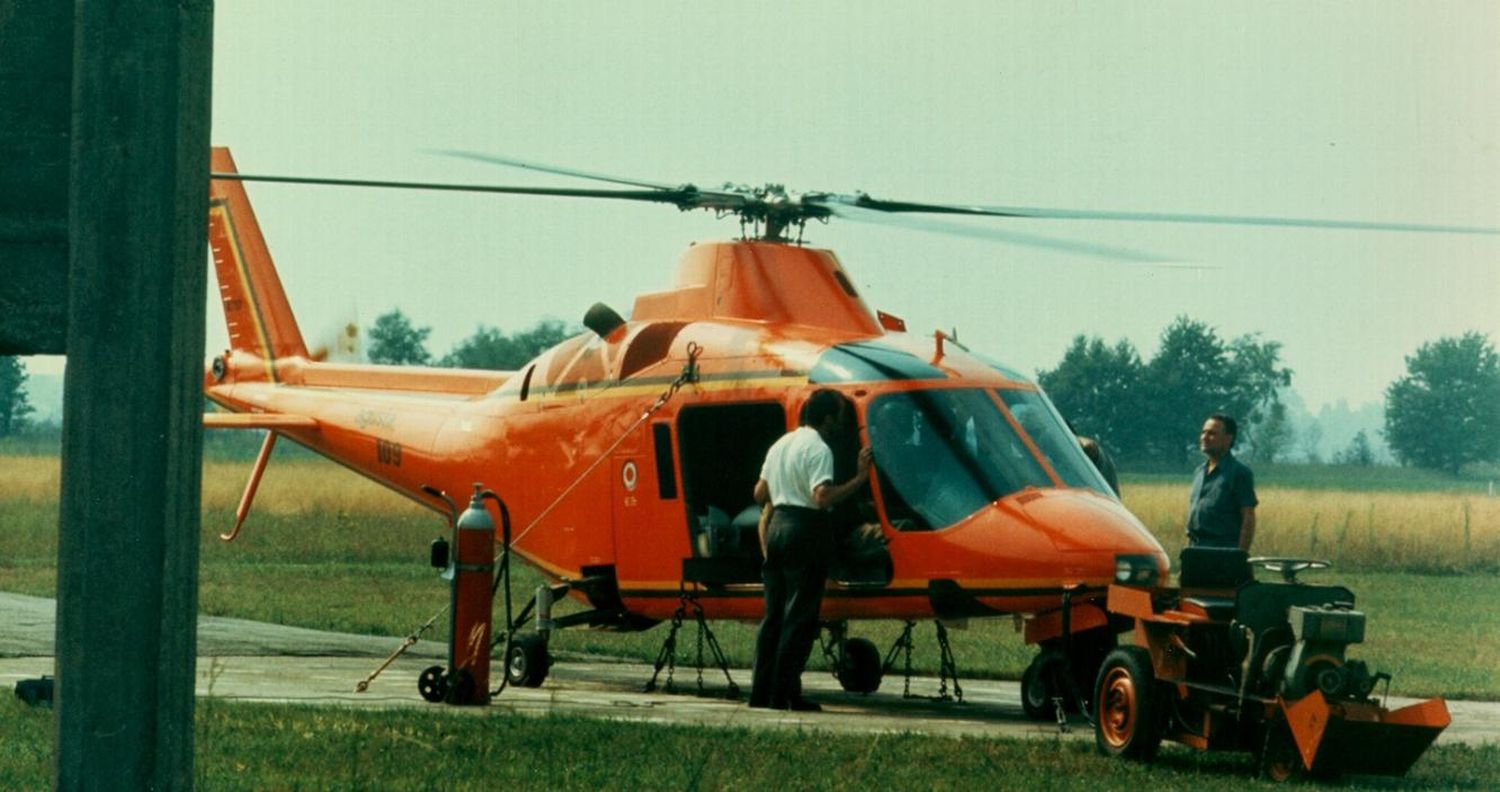 50 aniversario del vuelo inaugural del Agusta A109