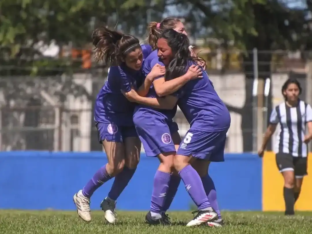 Babilonia sumó una victoria clave pensando en los playoffs. Foto: Lola Calace (PH Deportivas)