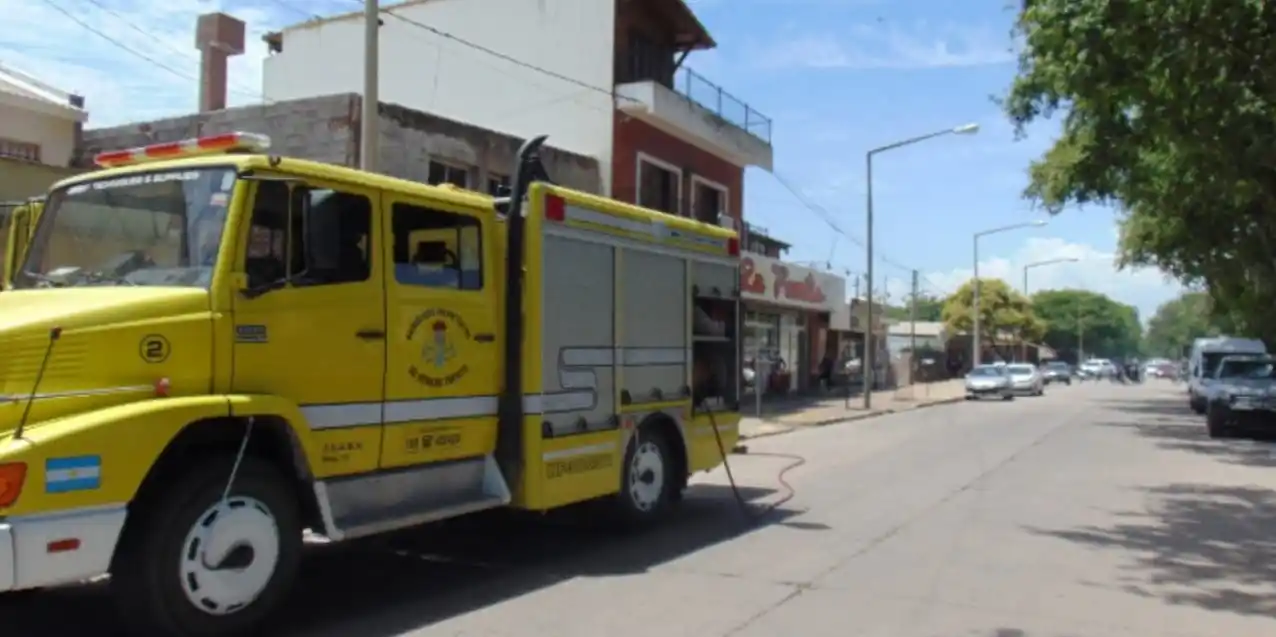 En Belgrano al 2000, bomberos sofocaron un incendio