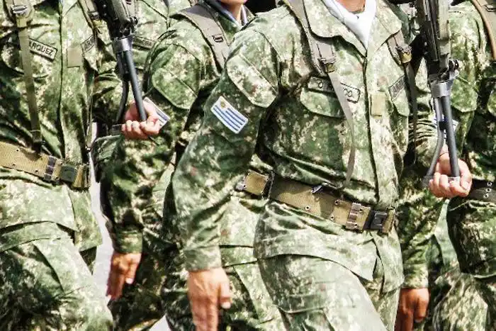 Hallaron a tres infantes de marina asesinados, en un ataque a la base militar de la Armada, en Uruguay