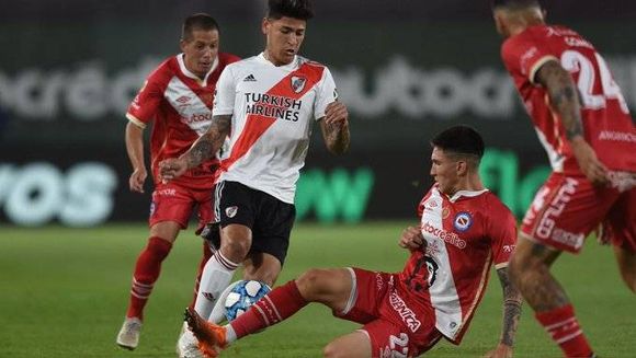 Argentinos le ganó a River por la Copa de La Liga