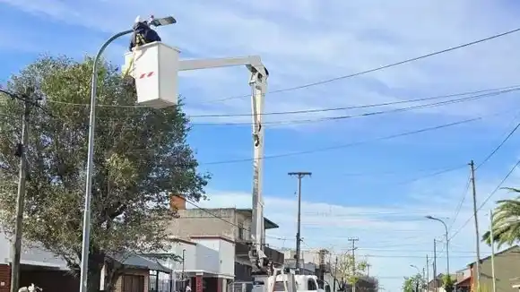 Mar del Plata: avanzan las obras de iluminación LED en el centro, el Puerto y distintos barrios