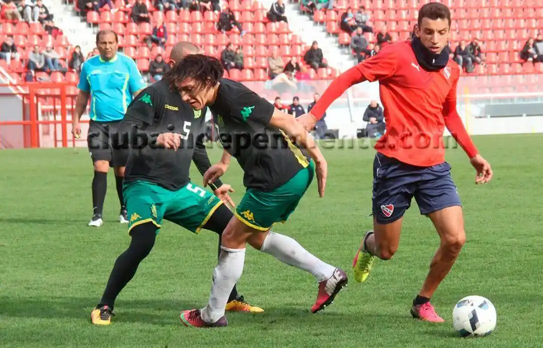 Aldosivi superó a Independiente